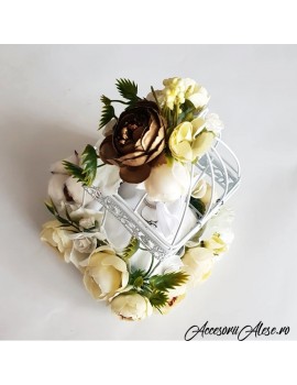 Pernuta verighete nunta colivie cu flori artificiale